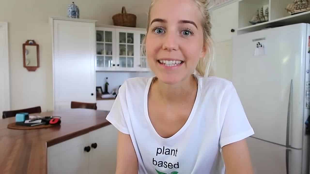 Health Blogger Olivia Budgen Under Fire for Saying Cancer 1